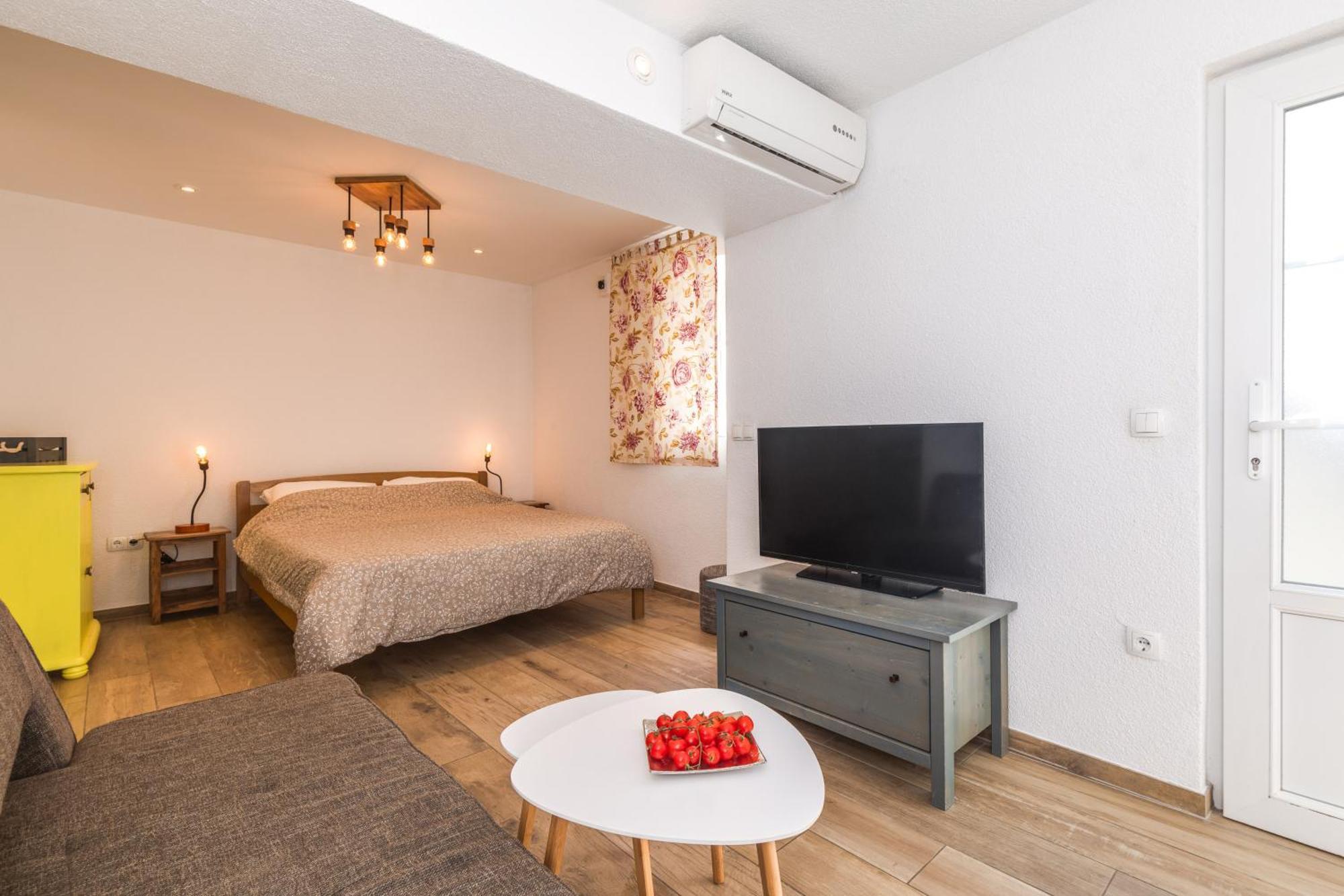 Yvonne Apartment Krk Town Exterior photo